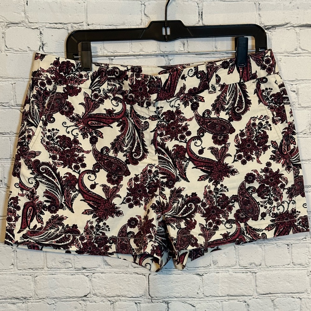 🎈Loft Maroon Paisley Shorts Size 8